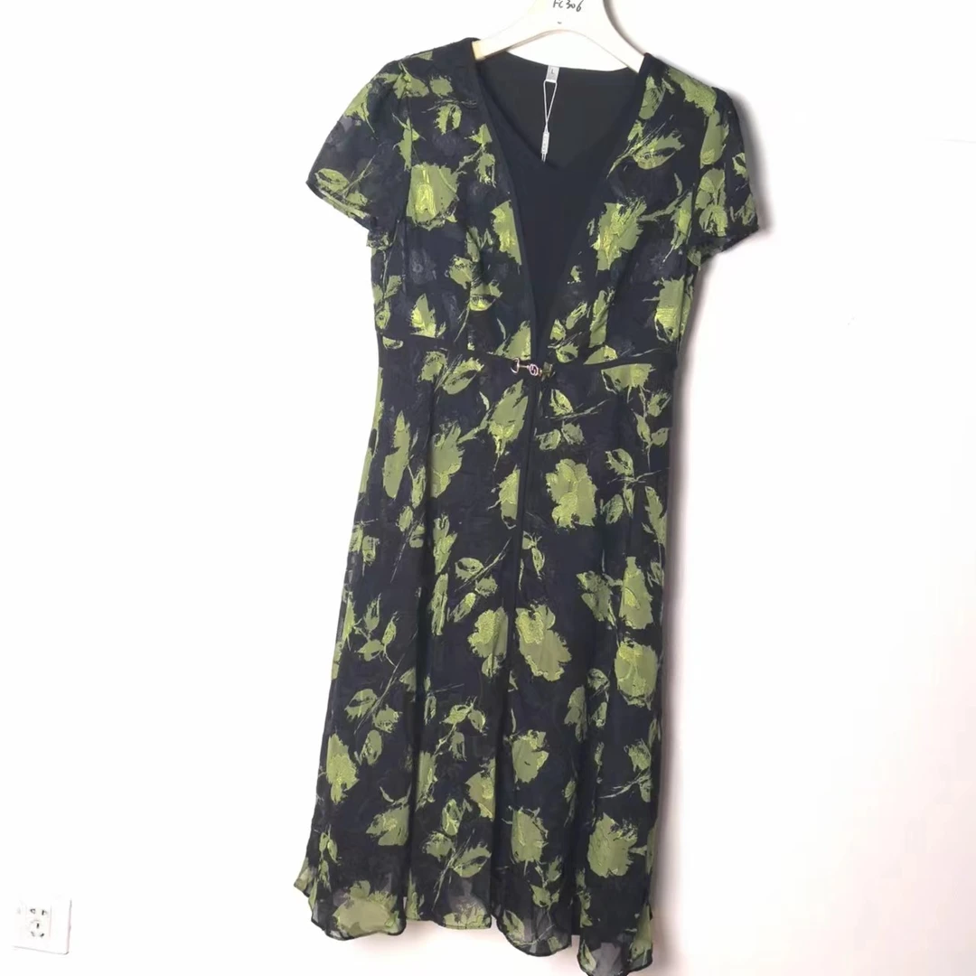 2025新款女装显瘦气质时尚休闲连衣裙 FC306