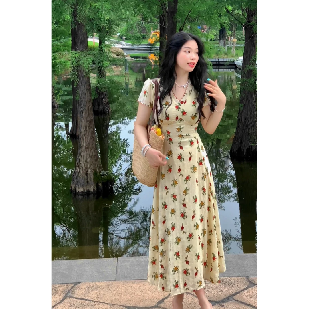 玫瑰庄园短袖V领连衣裙夏季新款复古法式设计感中长款系带连衣裙