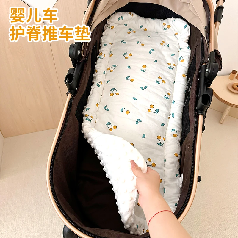 婴儿车垫子秋冬保暖推车棉垫豆豆绒坐垫宝宝通用推车垫平躺摇篮垫