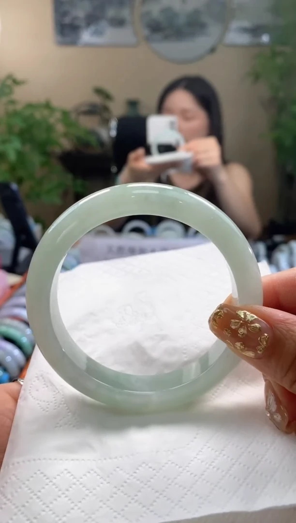 【闪购商品】翡翠手镯未镶嵌57 58圈口