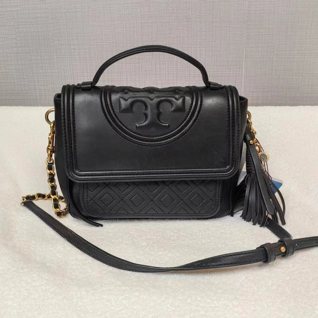 95新 Tory Burch/汤丽柏琦 黑色牛皮抽穗邮差包链条手提单肩包