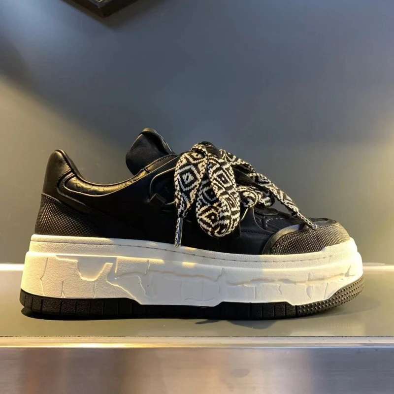 2022春秋新款简约时尚厚底真皮潮流低帮男士鞋子