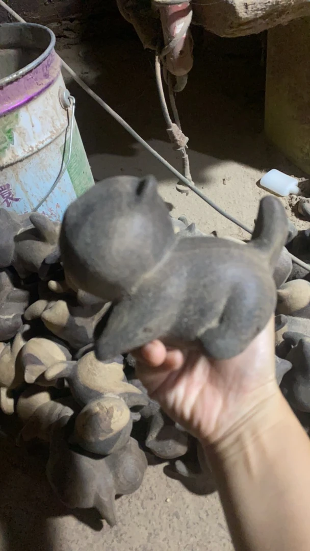 12公分黑檀猫摆件