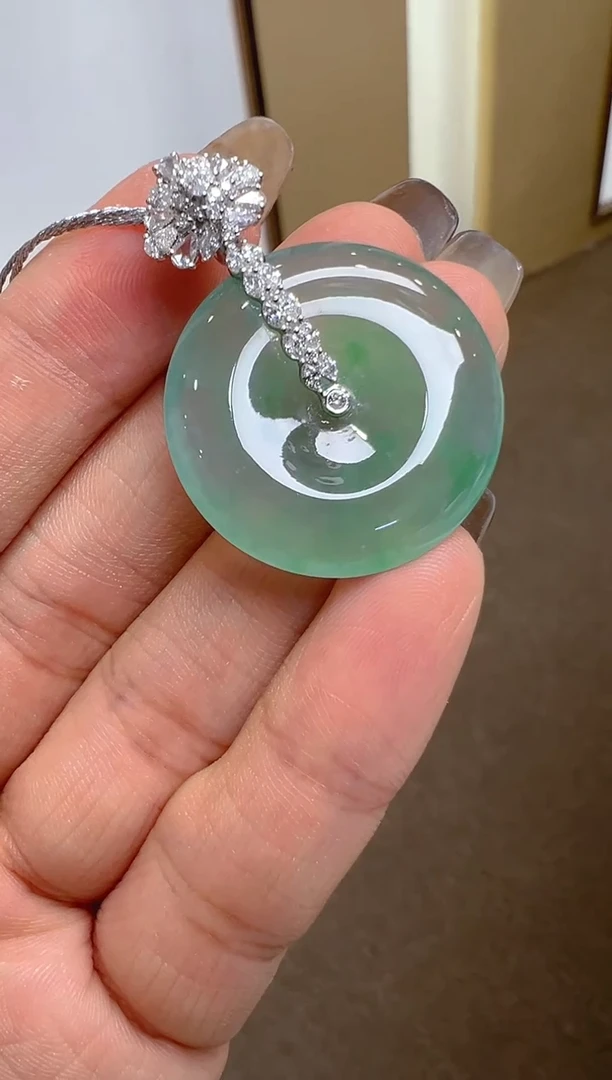 【闪购商品】翡翠吊坠(不含链)18K金镶嵌多样性团购发一件