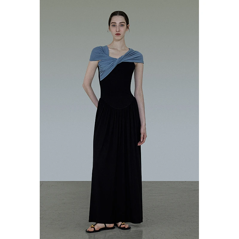 UNSPOKEN柔软舒适亲肤简约优雅不单调针织撞色连衣裙UX24L026推广