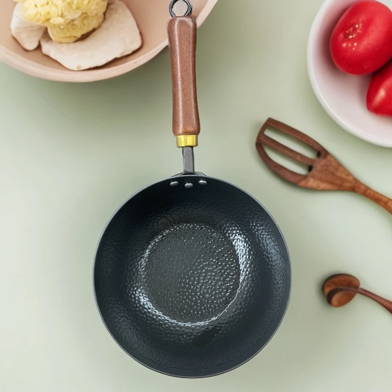 微瑕健康家用无涂层锻打铁锅小炒锅平底通用锅婴幼儿孕妇健康锅