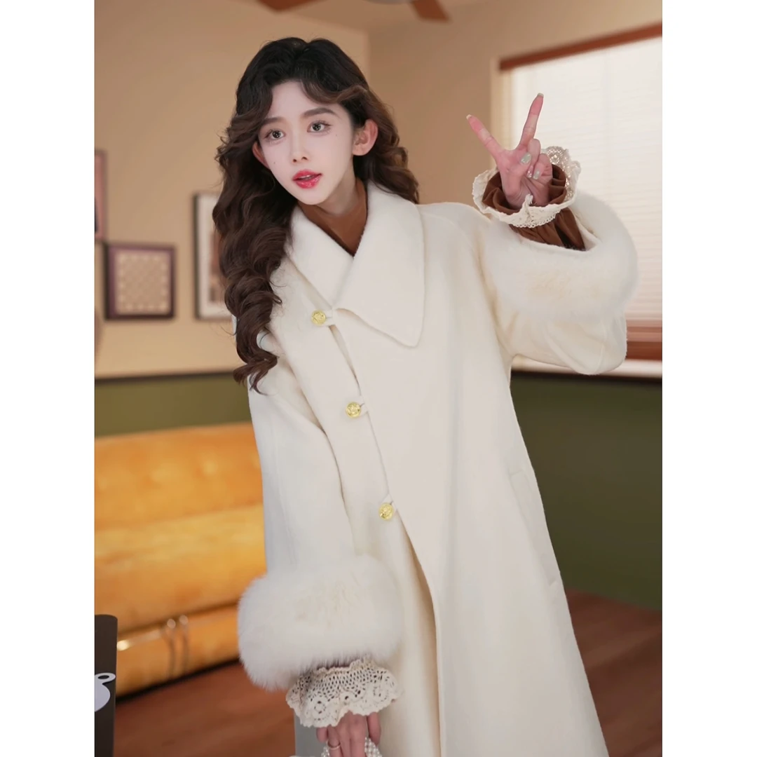 余紫绮.【贵族千金】百搭高级纯色大衣外套ZX9019081