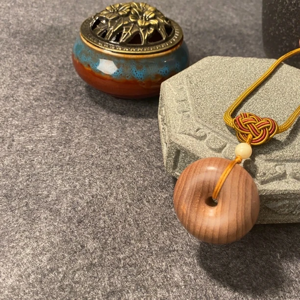 金丝楠(黄料) 平安扣 带挂绳