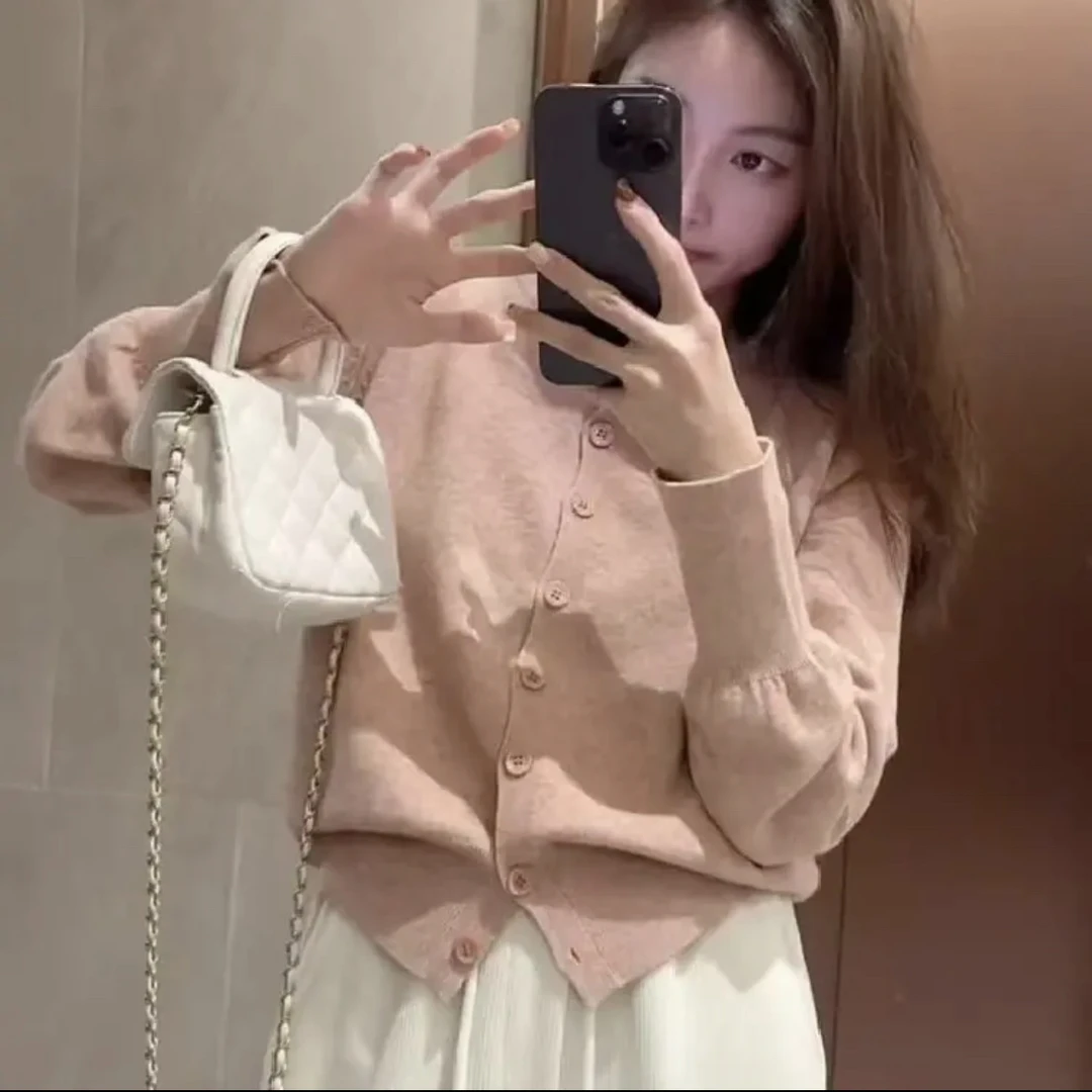 慵懒风设计感圆领针织打底衫内搭女2024秋冬款高级感别致绝美上衣