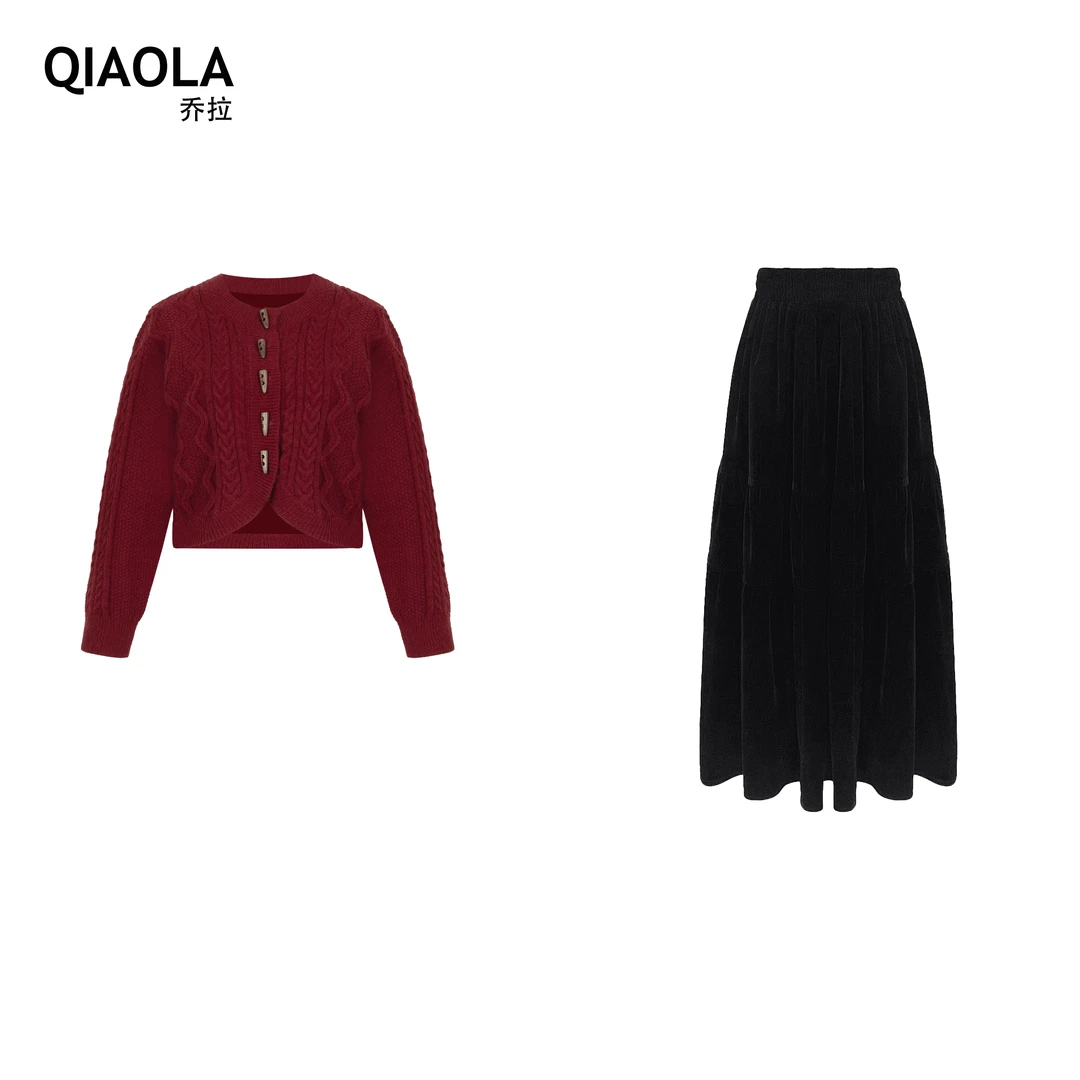 QIAOLA/乔拉【小情结】秋冬款螺纹北极绒单排扣压褶轻奢时尚套装