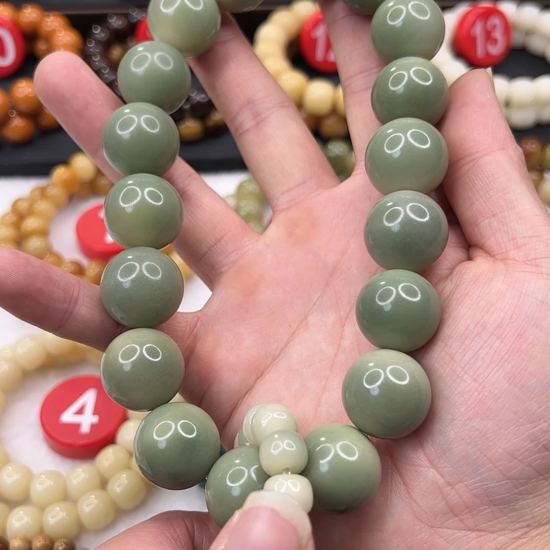 【闪购商品】菩提根/象牙果手串妮*