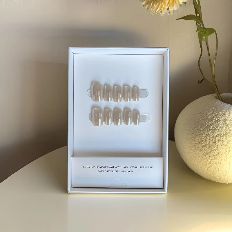 【白月光】猫眼穿戴甲咖色冰润高级轻奢贵气高贵短方极致简约美甲贴