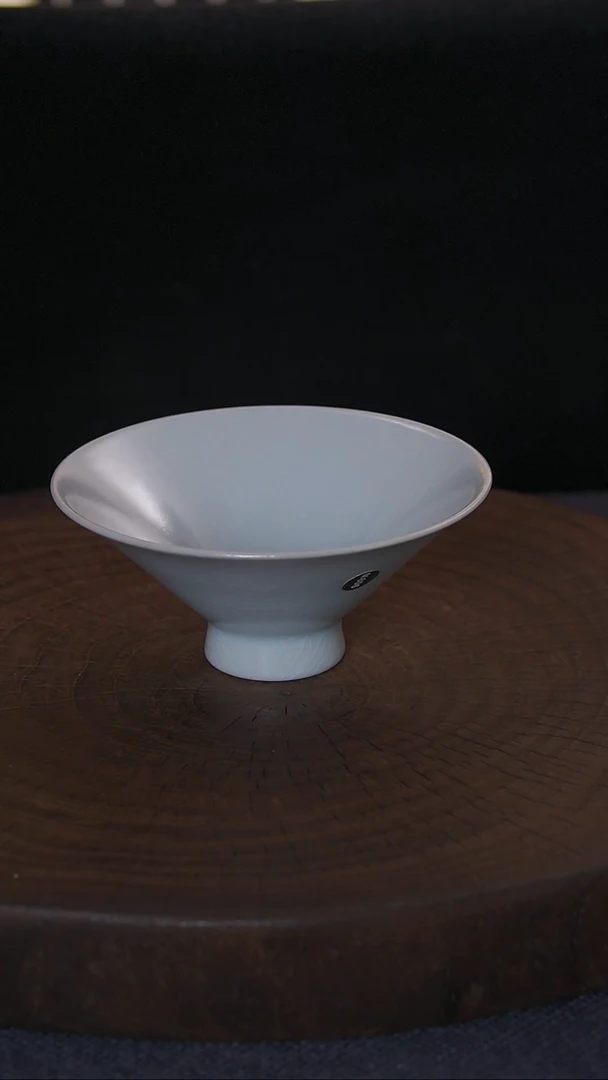 【闪购商品】仿古月白斗笠杯全品精工