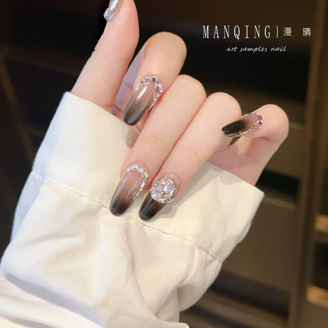 【黑色妖姬】纯手工穿戴甲2024新款高级感轻奢显白带钻方便穿戴蝴蝶