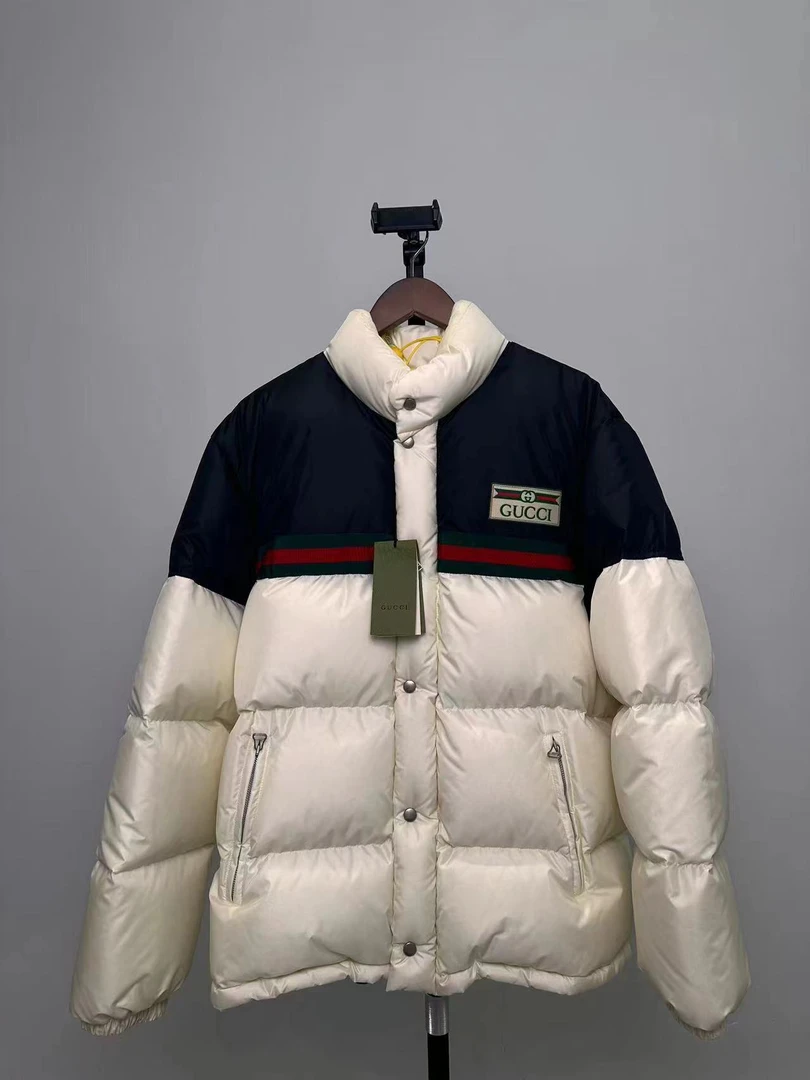 gucci/古驰 经典红绿条纹Logo羽绒服/全新/52码/3020