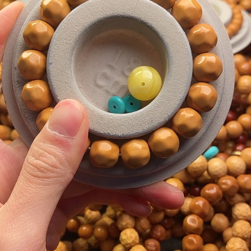 【闪购商品】猴头核桃吊坠哥**涩奶酪