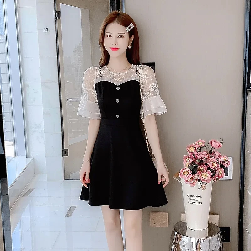 连衣裙女2025夏季新款减龄时尚a字荷叶袖女假两件网纱气质小黑裙