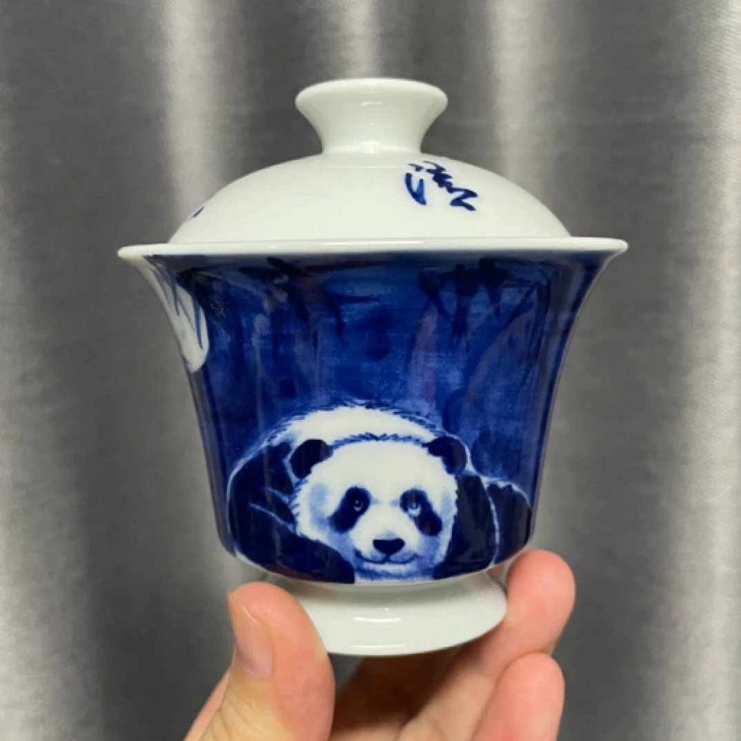 阅贤斋气窑夜景熊猫马蹄盖碗微瑕