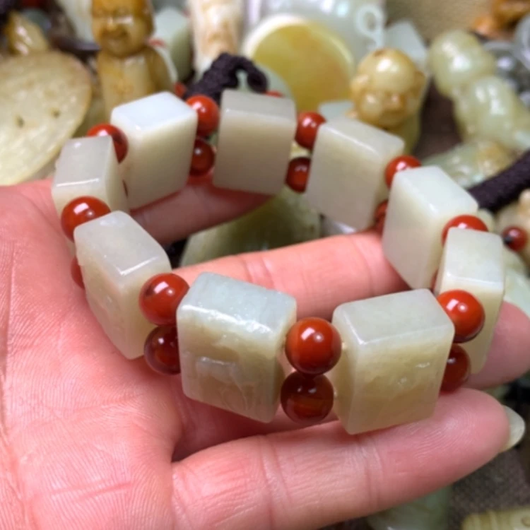 【闪购商品】和田玉挂件未镶嵌丹**驻