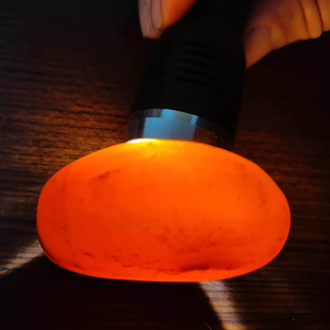 黄蜡石细腻通透籽料