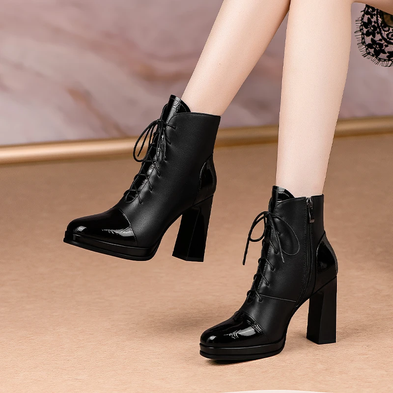 2024秋冬爆款女士马丁靴通勤时尚优雅粗跟时装靴黑色百搭高跟女靴