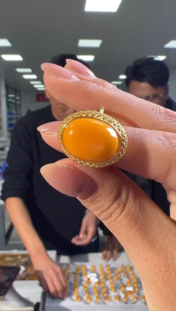【闪购商品】蜜蜡戒指银S925镶嵌Z8537