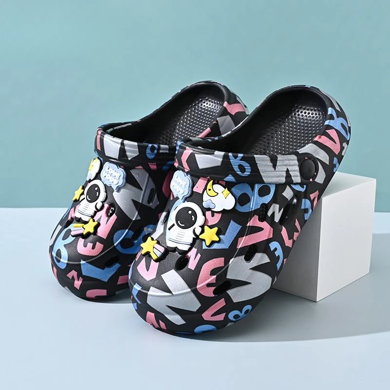 男童洞洞鞋室内2025夏季新款儿童凉鞋防滑软底包头外出穿沙滩宝宝