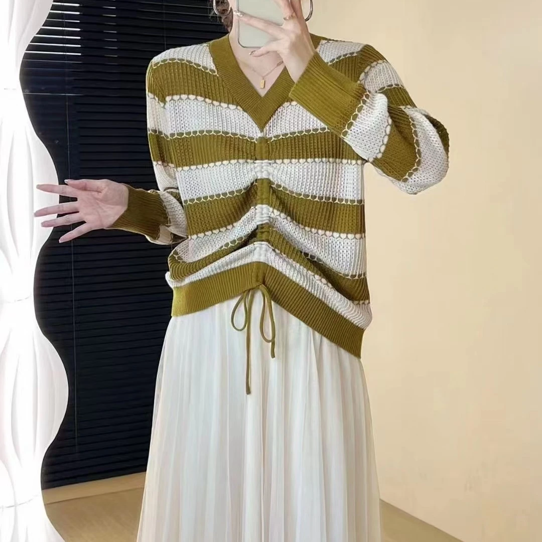 秋季女装长袖上衣缕空减领时尚套头衫百搭气质条纹针织撞色翻领