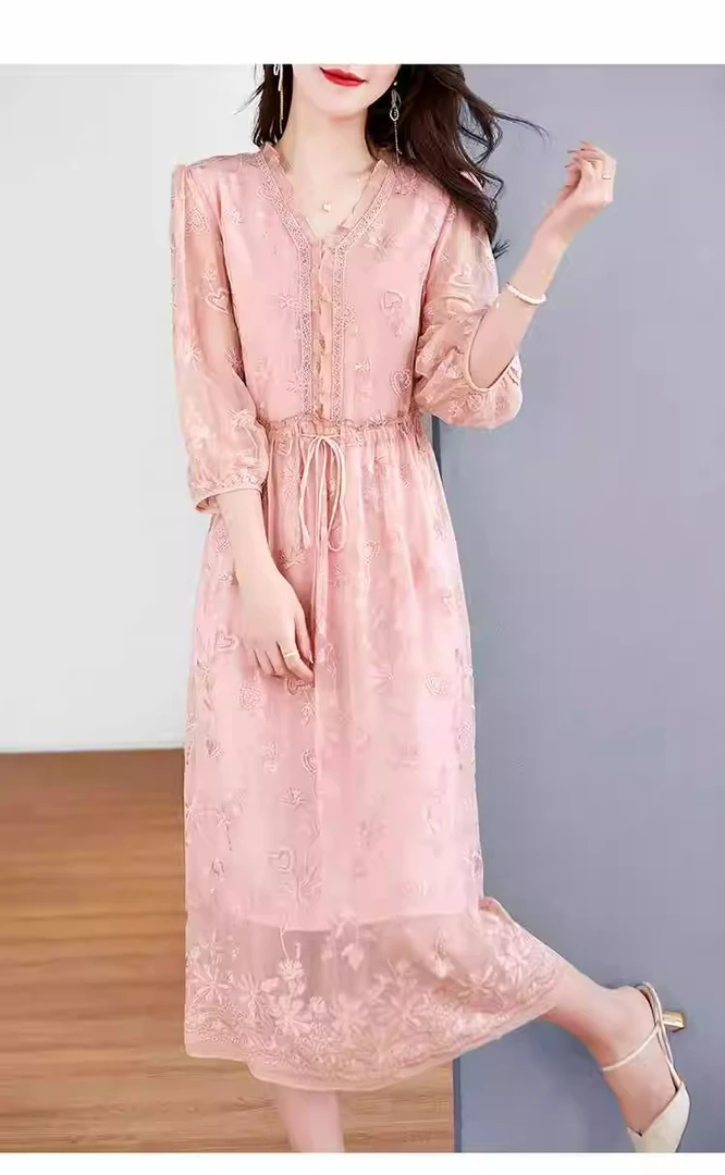 （世外桃源）桑蚕丝洋气长裙连衣裙气质2025刺绣大裙摆显瘦连衣裙