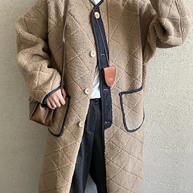 【 雨•美 推荐 】5880卡其色包边双口袋圆领毛毛外套