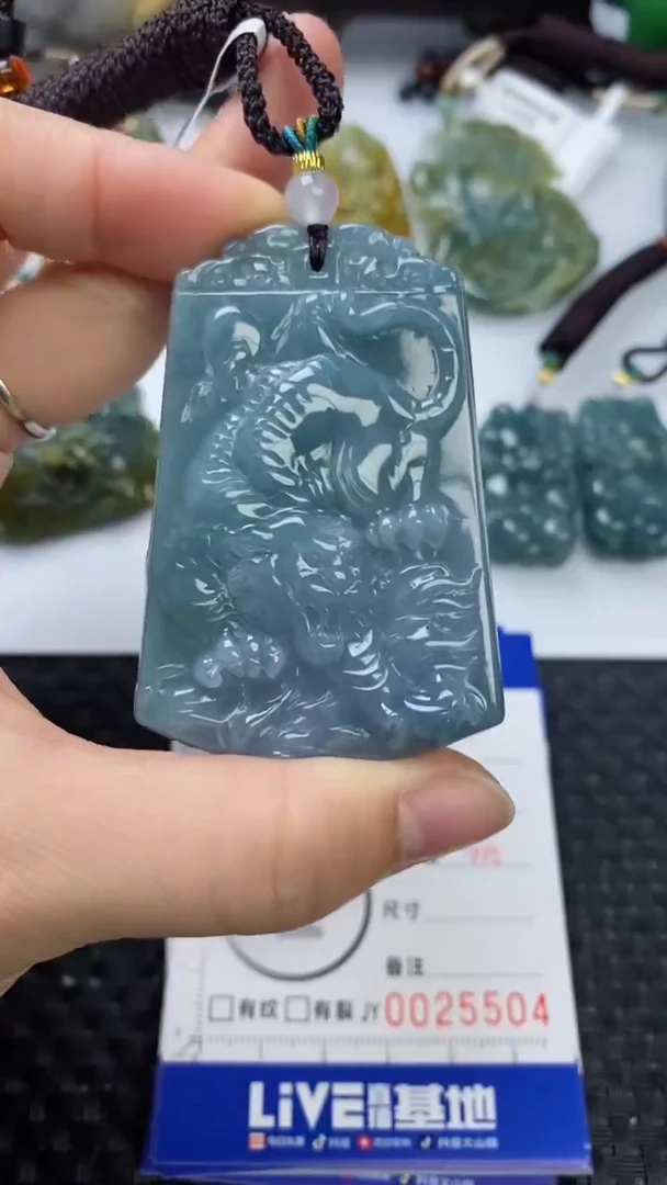 【闪购商品】翡翠颈饰未镶嵌