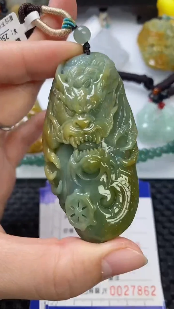 【闪购商品】翡翠颈饰未镶嵌