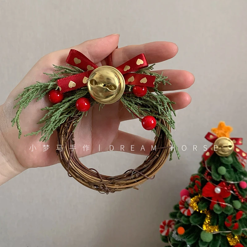 圣诞松果挂饰&手工diy材料包圣诞节装饰藤圈铃铛松枝挂件送友礼物