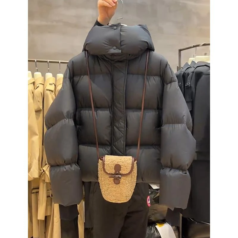 黑色短款羽绒服女2024年冬季新款肯豆风泡芙加厚连帽白鸭绒外套