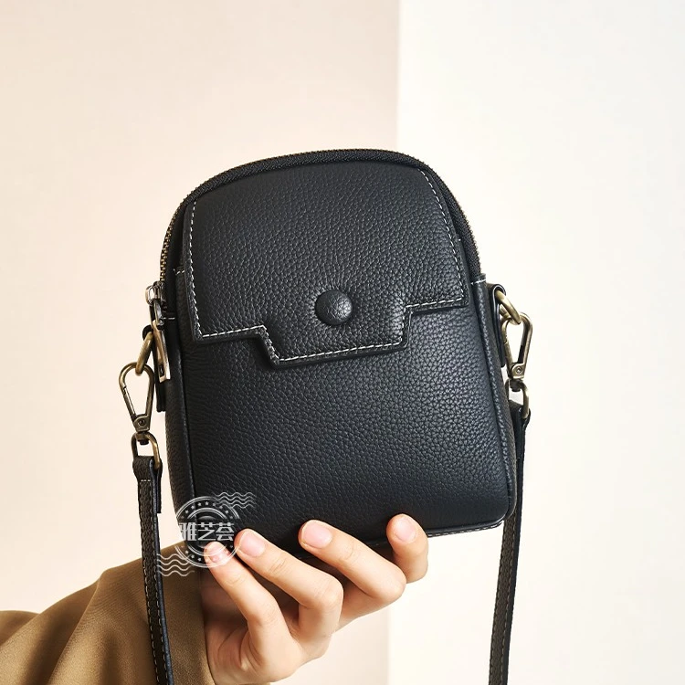 真皮小挎包头层牛皮手机包女士百搭小包包休闲斜挎手机包6828