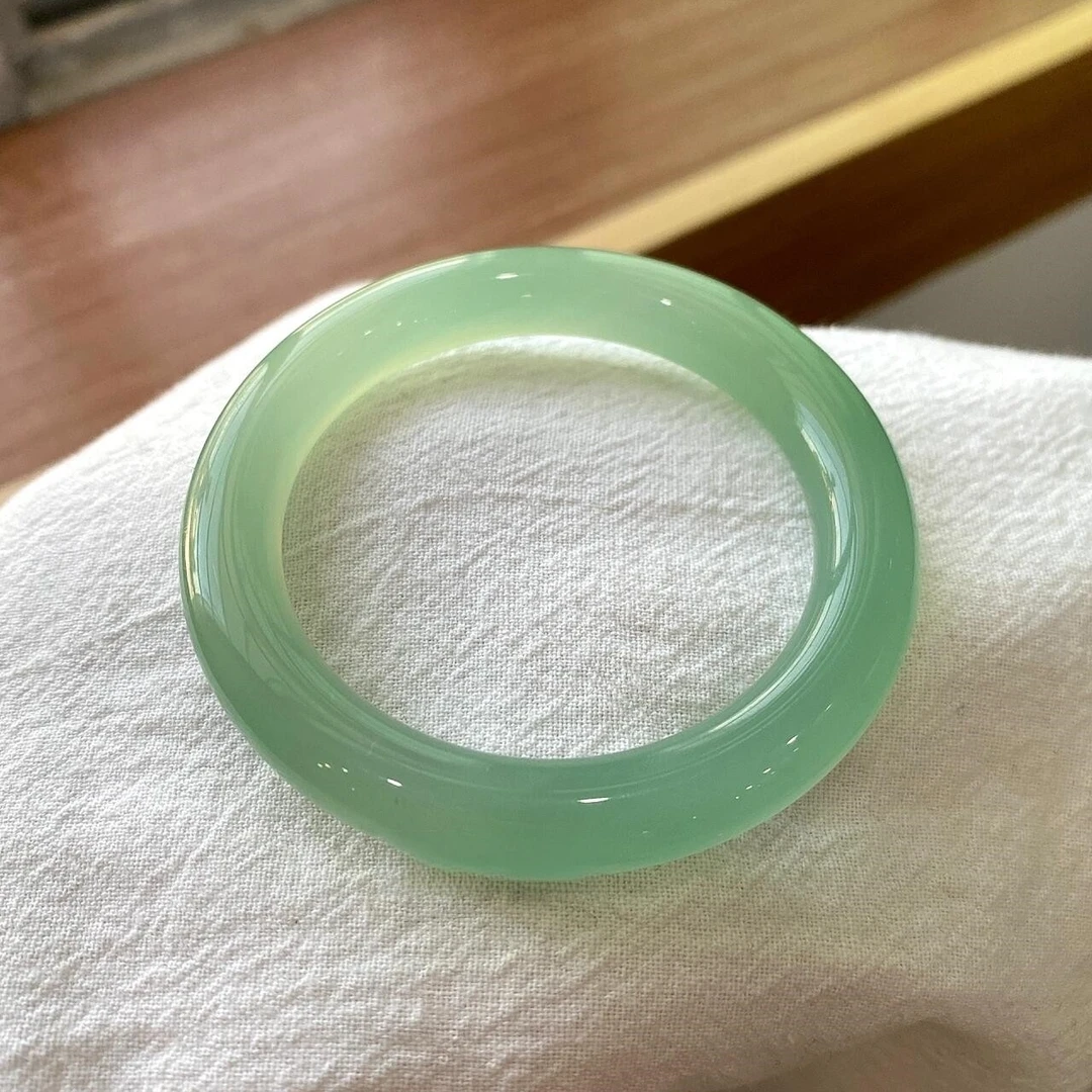 【专属】官方保真远山黛玉髓手镯女款浓晴水绿玛瑙玉镯多样性发一