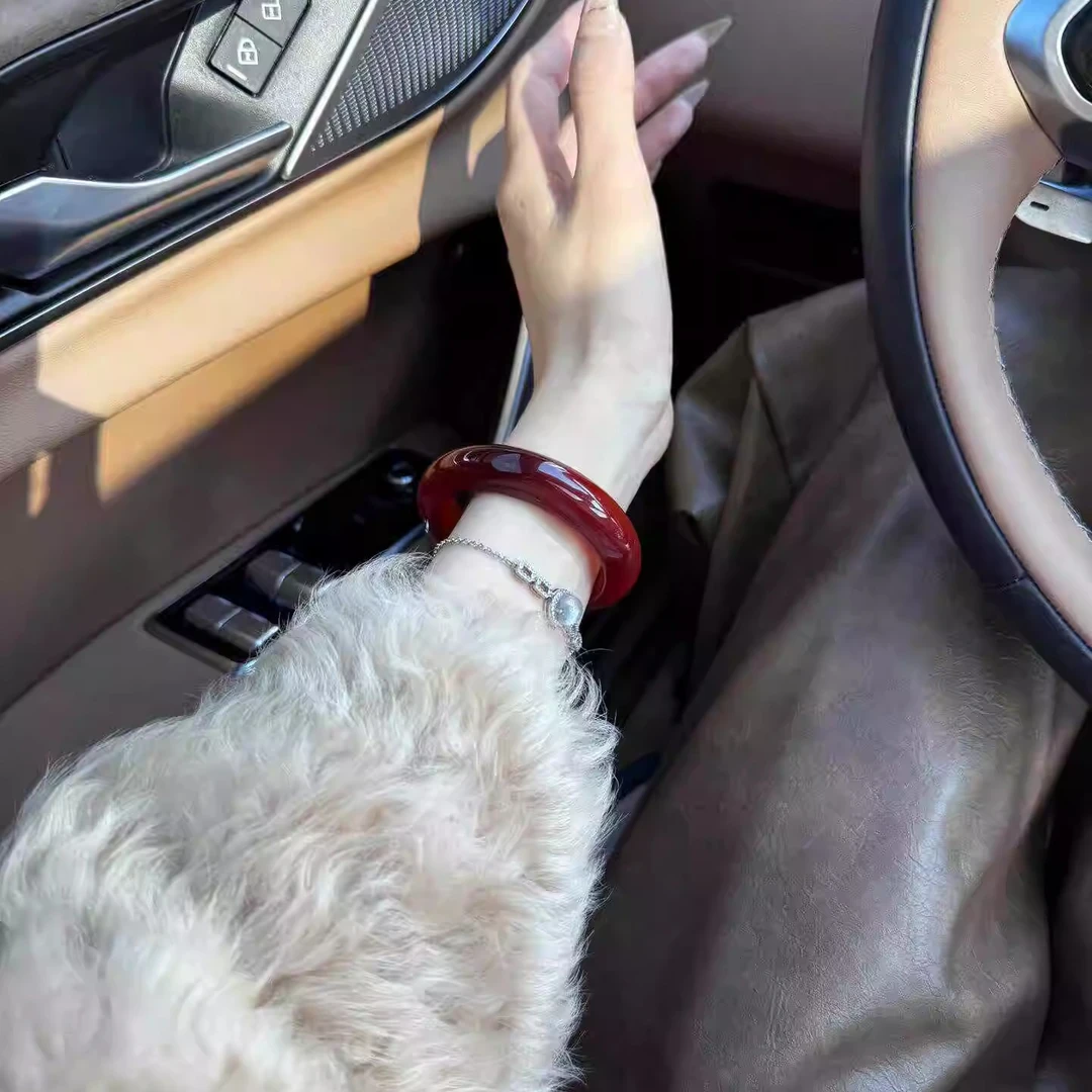 车厘子红玛瑙手镯正圈玉镯子本命年平安镯红色旺夫礼物多样性发一