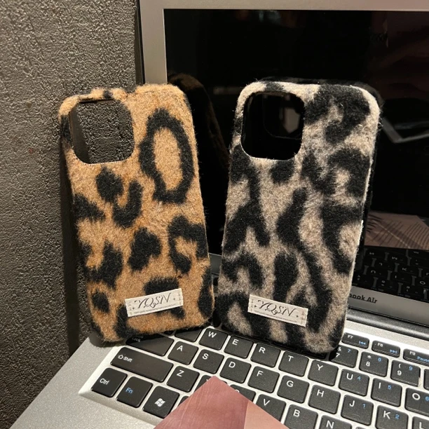【苹果系列】ins小众秋冬必备毛绒豹纹格纹复古手机壳iPhone15pro