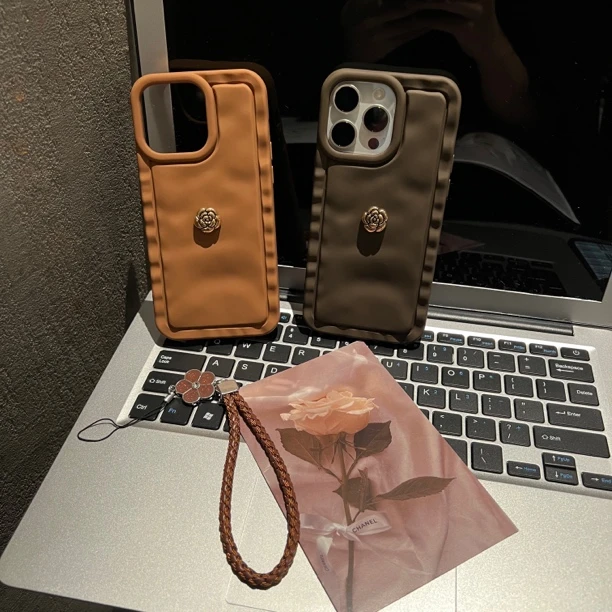 【苹果系列】ins小众花边褶皱美拉德山茶花标磨砂软硅胶手机壳