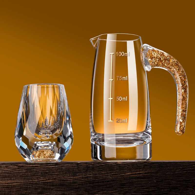 创意金箔白酒杯分酒器家用中式小酒杯个性无铅加厚水晶玻璃酒具