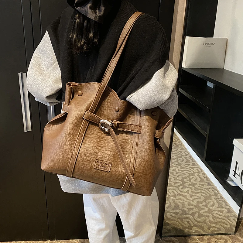 新款简约女包时尚休闲单肩包皮女士大容量托特包软皮腋下包大包包