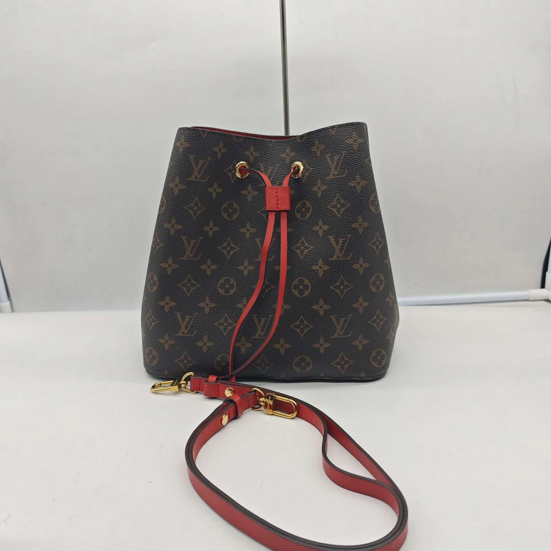 95新 LouisVuitton/路易威登 LV路易威登红水桶包 /852 6208