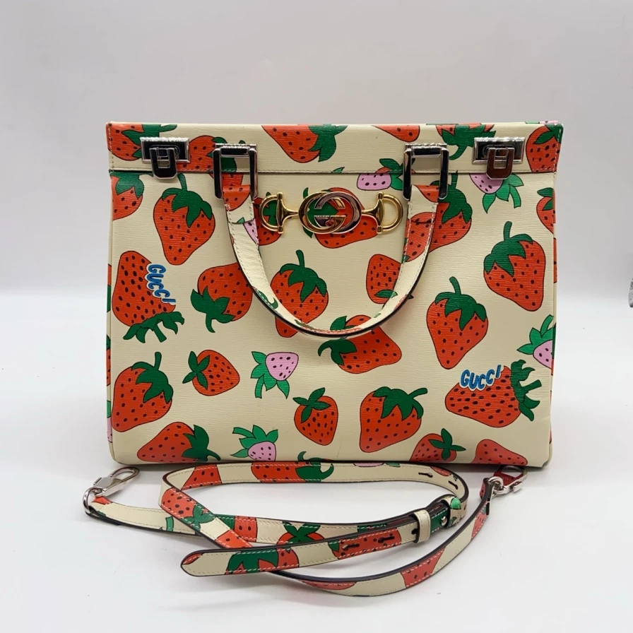 95新 GUCCI/古驰 古驰草莓斜挎包/1027 0104