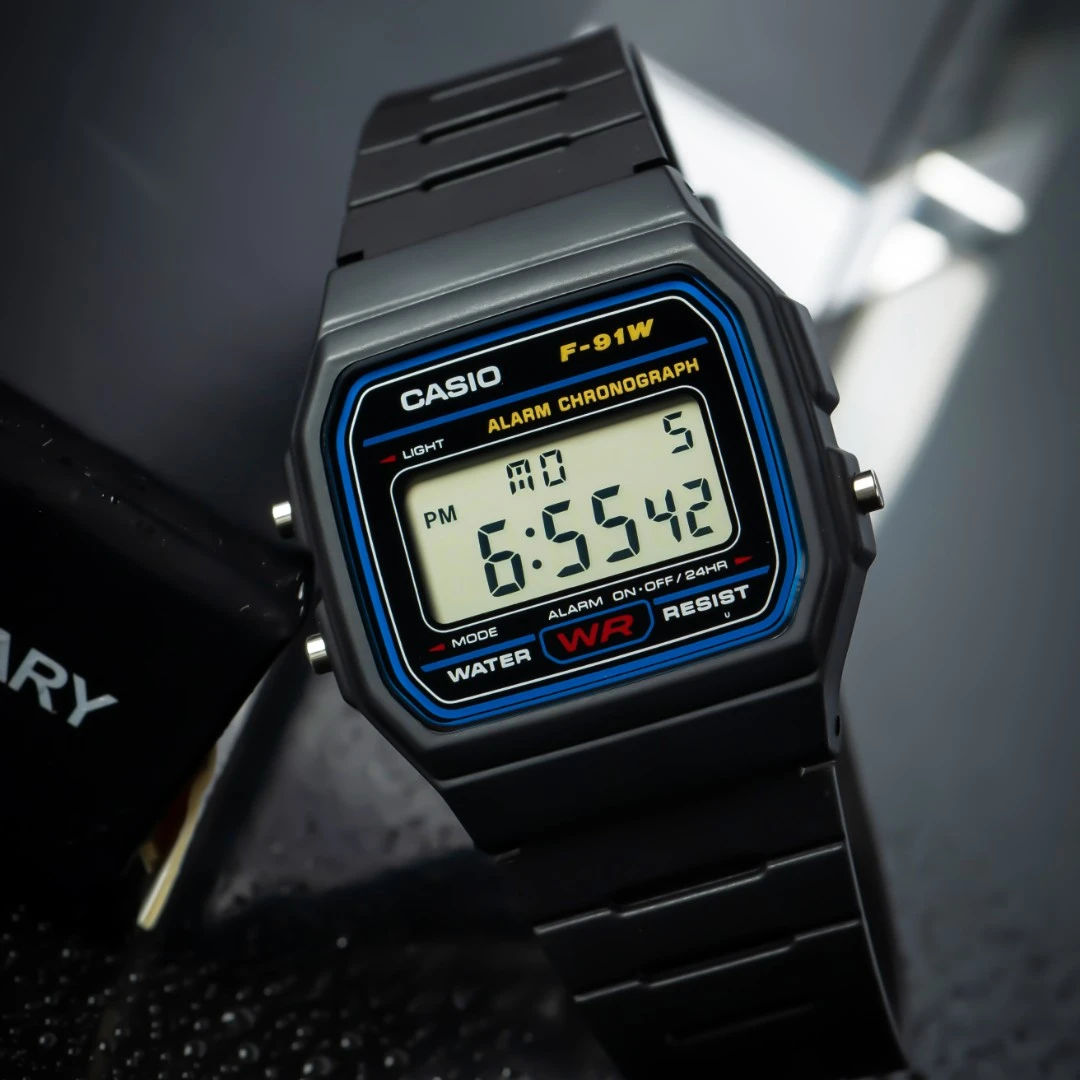 全新未使用 Casio/卡西欧 学生运动复古小方块电子腕表F-91系列