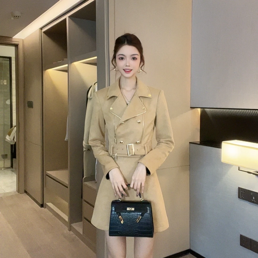 粉红大布娃娃卡其色机车服套装DA1CSE046