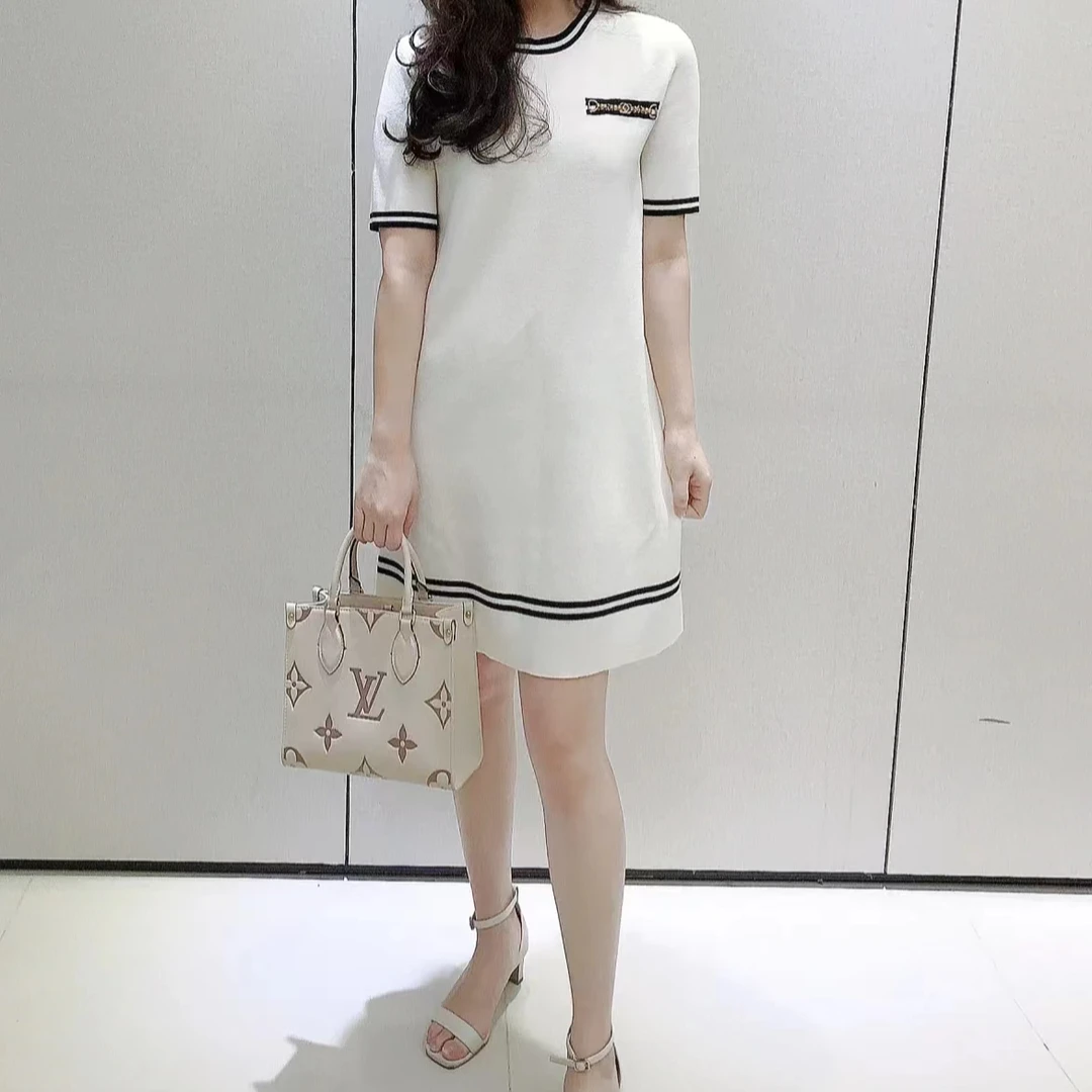 全新未使用亿颗潮奢GUCCI针织连衣裙/M/肩40/胸90/长85/A00643