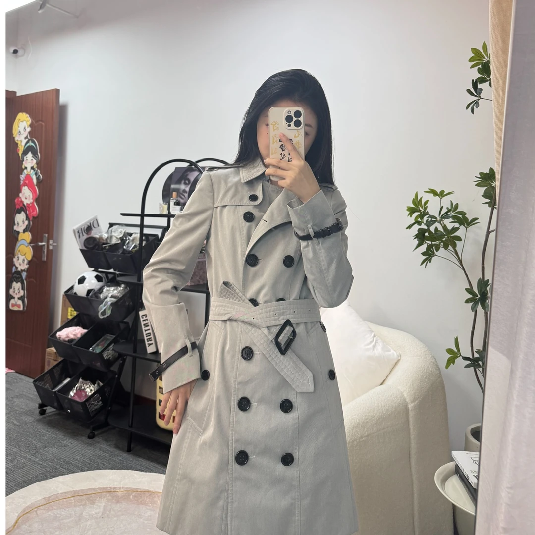 全新未使用 亿颗潮奢 丹丹 巴宝莉战马系列灰色中长款大衣 CB141