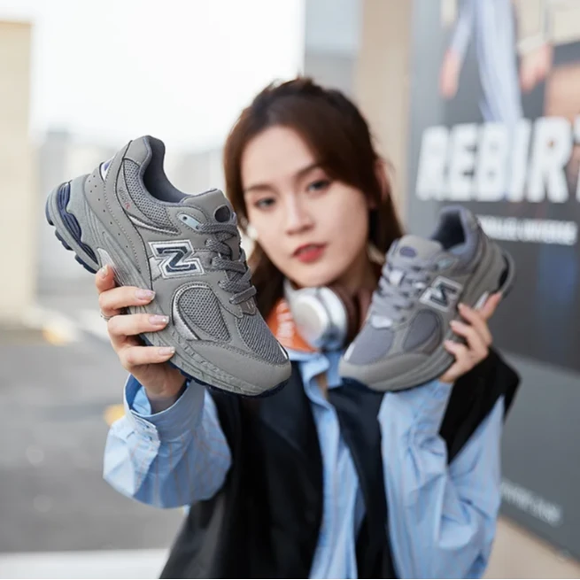 【奈斯专属】新百伦“重工刺绣”四季款经典运动老爹鞋2002