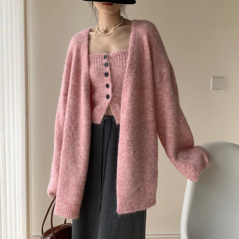 网红同款2025秋冬新款毛织两件套单排扣针织裹胸+V领软糯开衫外套