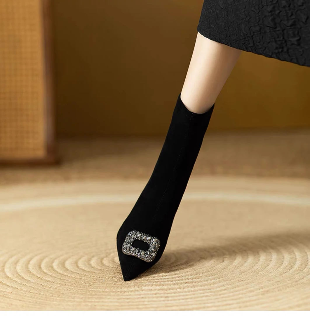 尖头弹力瘦瘦靴女袜靴2024秋冬新款低跟绒面水钻性感名媛短靴细跟